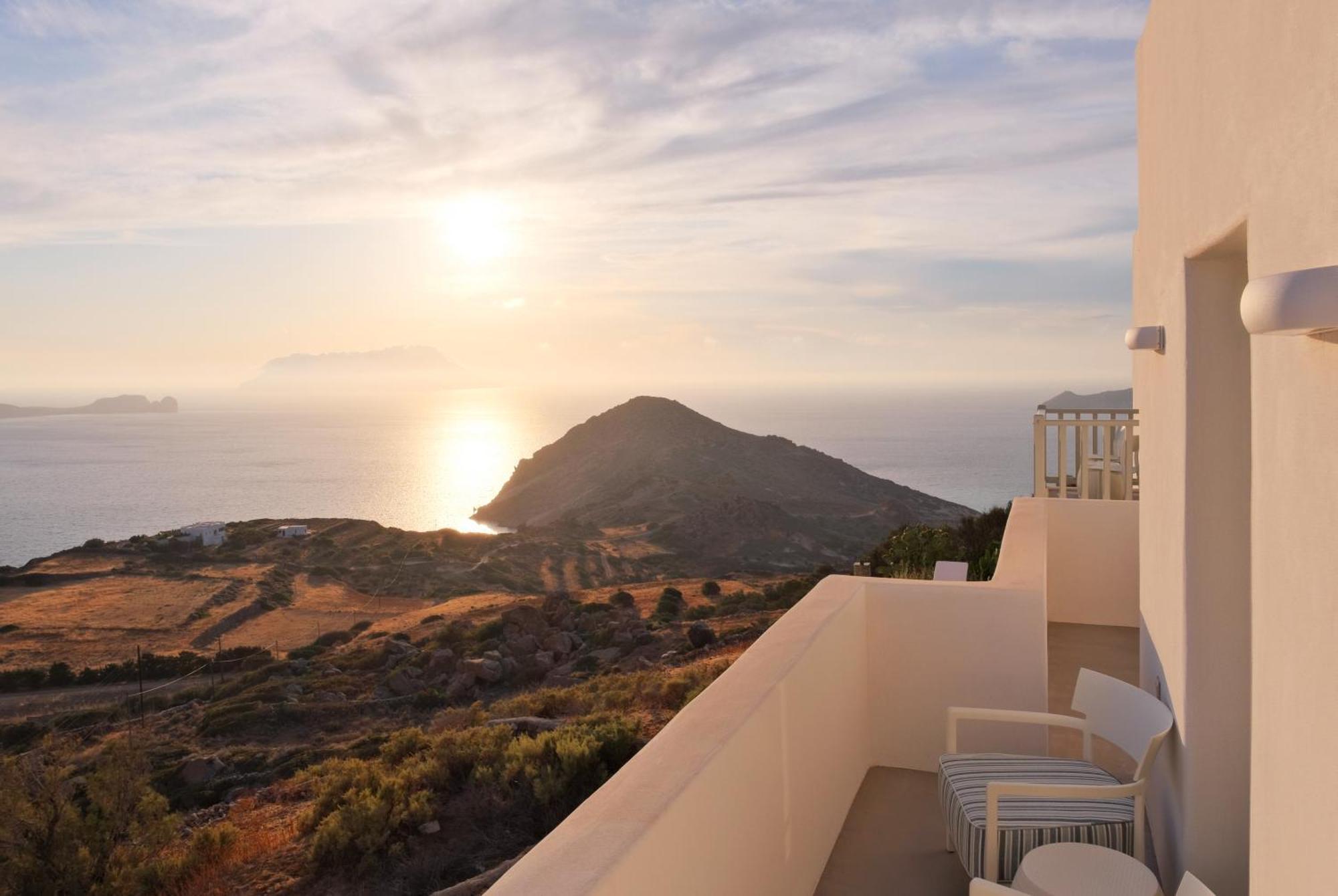 Odyssey Rock Milos Sunset Suites 플라카 객실 사진